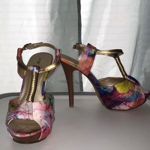 Apt 9 heeled sandals